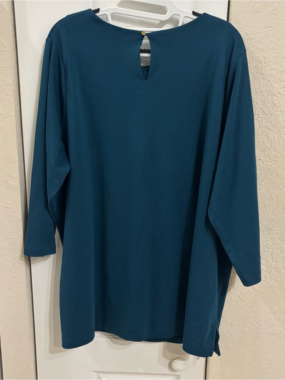 Lands' End Women's Pleated Front 3/4-Sleeve Tunic Top in Deep Teal - Picture 4 of 5